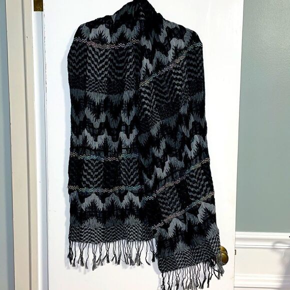 Layers by Lizden soft textured embroidered scarf - Picture 7 of 10